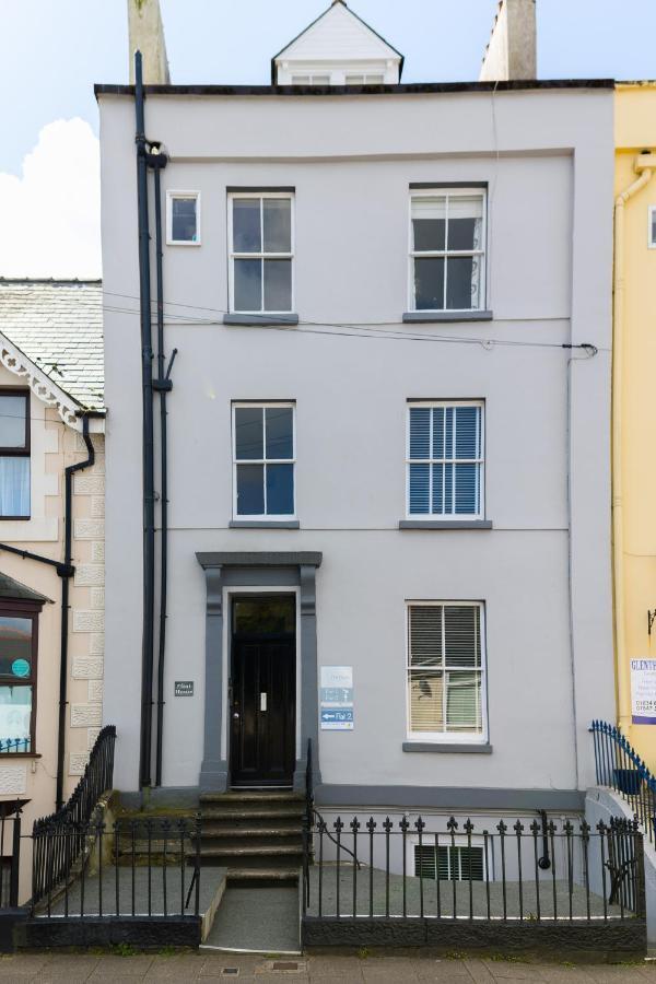 Flat 1 Flint House Tenby - 2 Bedroom - Garden - Dog Friendly Екстериор снимка